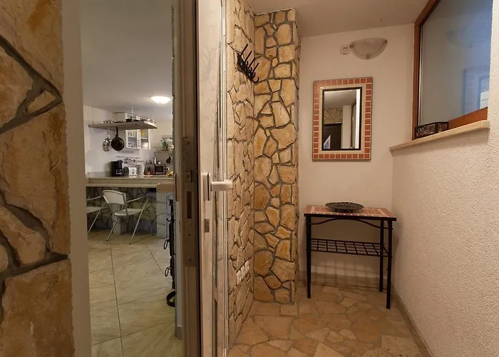 Apartment Mir *